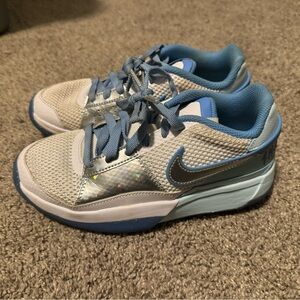 Boys size 4.5 Nike JA 1 SE